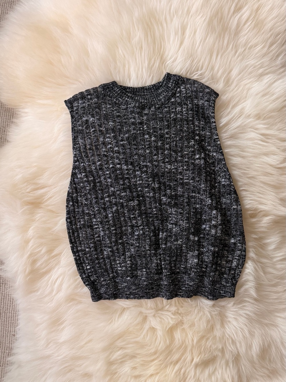 H&M Charcoal Marled Crewneck Sleeveless Sweater Vest